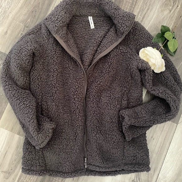 NWT Women Fleece Teddy Gray Sweater Size X-Large - Picture 7 of 8